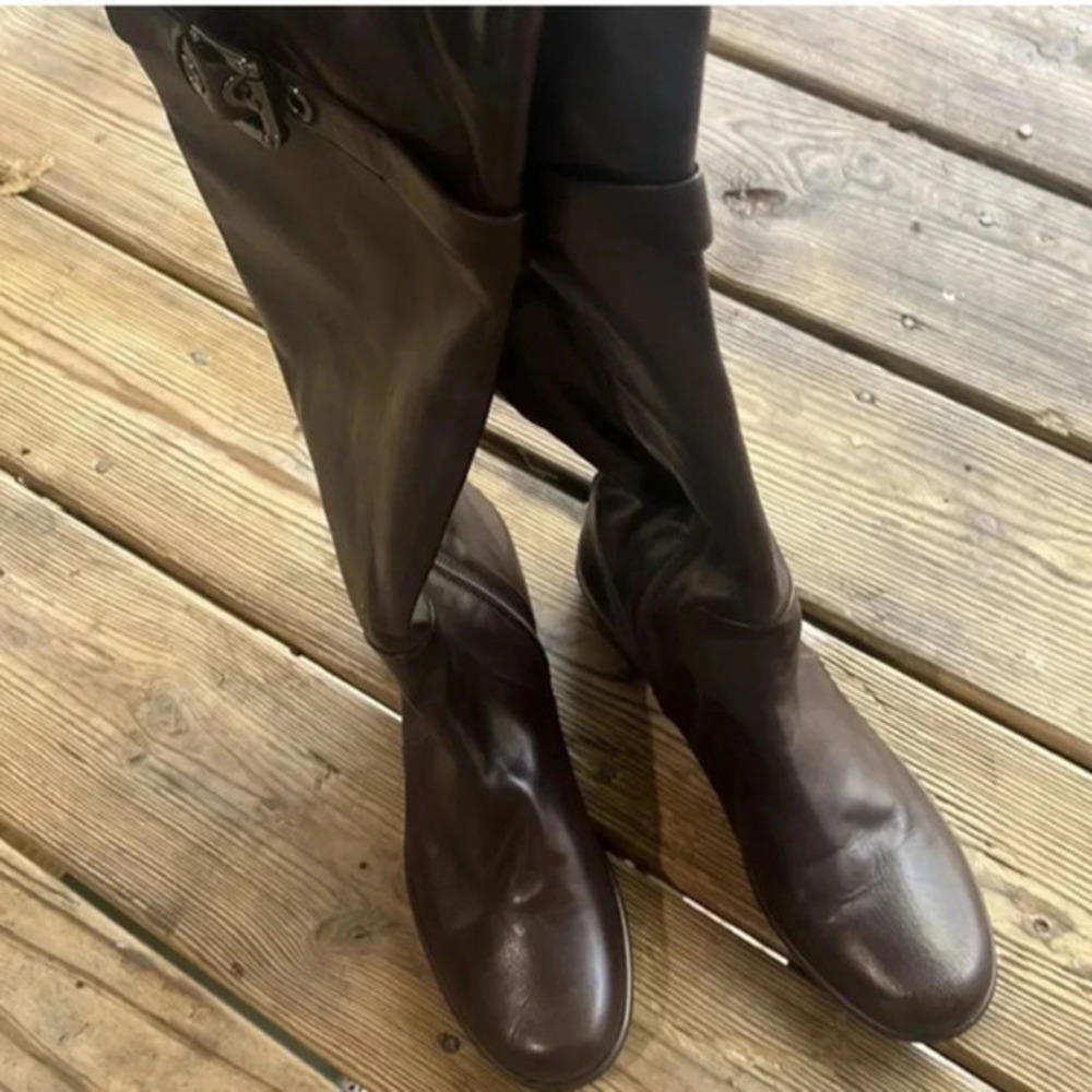 Stuart Weitzman Boots Women Leather 8.5 Brown High
Riding Tall $750
